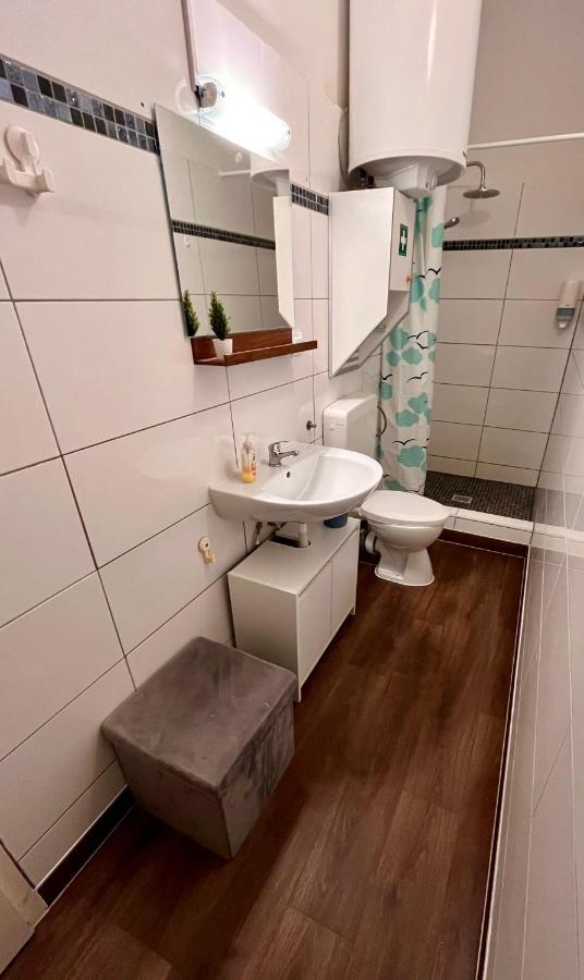 Arnie Apartman Арнолдщайн Екстериор снимка